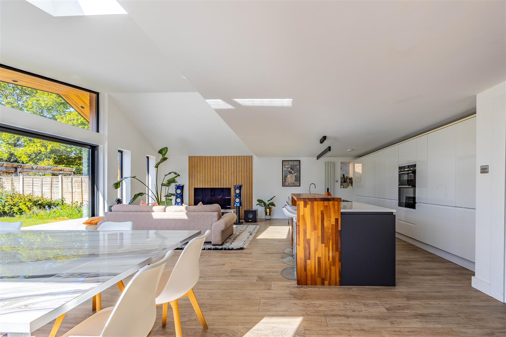 Living Room/Kitchen